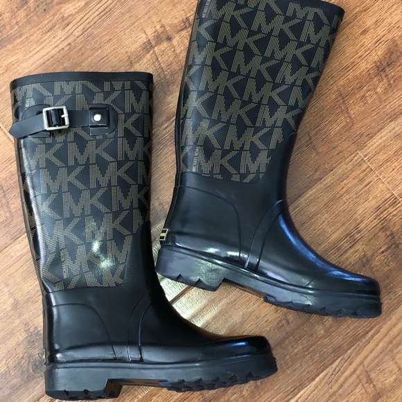 Michael Kors Shoes - Michael Kors rainboots